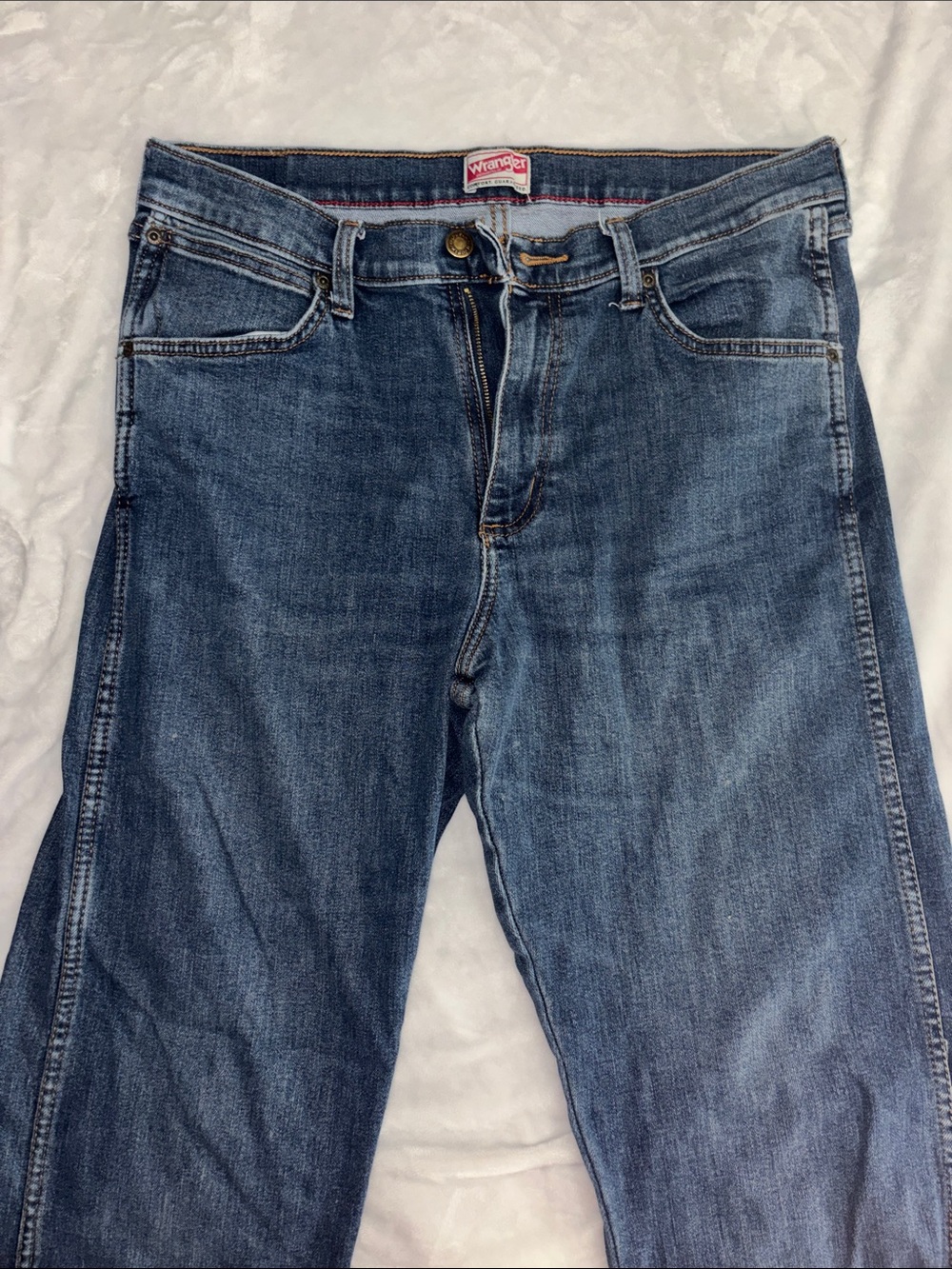 Wrangler Men’s Medium Blue Straight-Leg Jeans